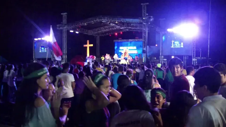 Vigilia de jóvenes con la Cruz Peregrina