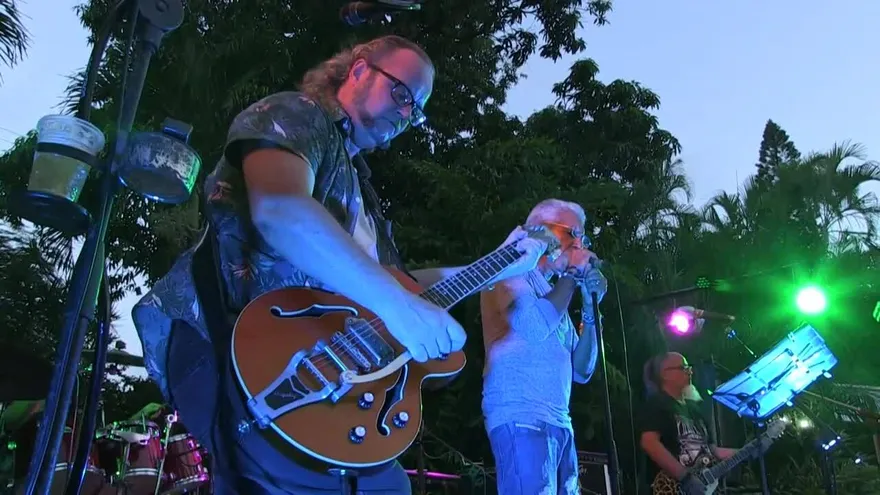 El viejo rock emerge en la Cuba socialista y salsera