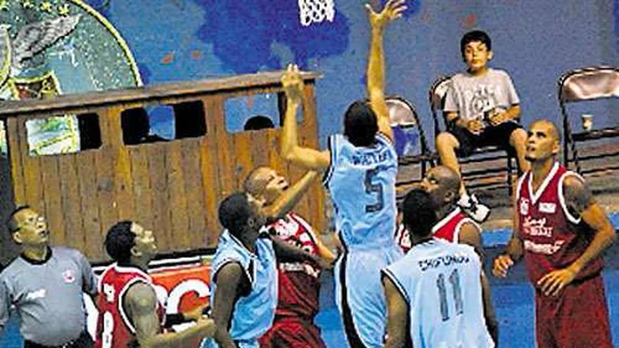 Calle P cierra el primer día con triunfo ajustado