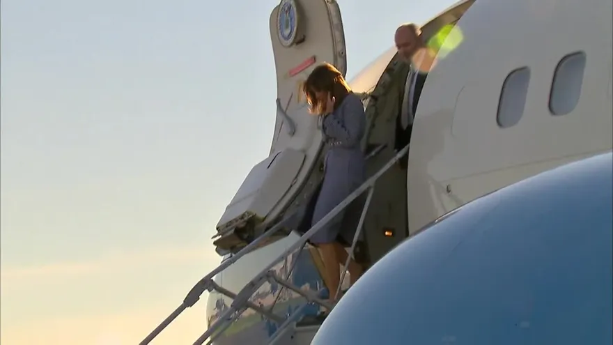 Avión de Melania Trump da media vuelta por incidente mecánico