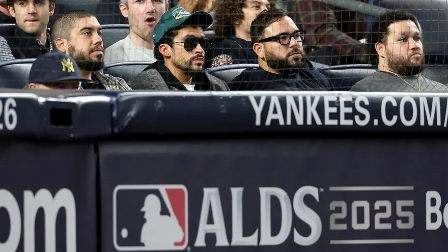 Bad Bunny en el juego de los Yankees de Nueva York y los Blue Jays