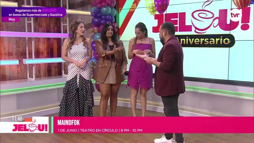 Mago Montii hace impresionante truco de magia con las chicas