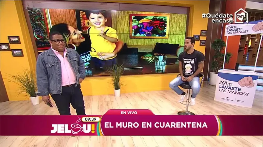 ¡El Princhi Baby aparece en televisión y nos demuestra lo que es el teletrabajo para Roseta! ¡Adorable!