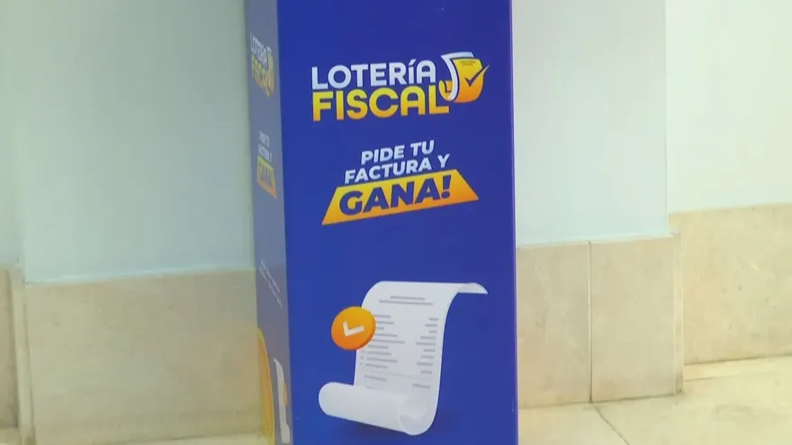 Las personas al solicitar la factura fiscal estarían participando en la Lotería Fiscal