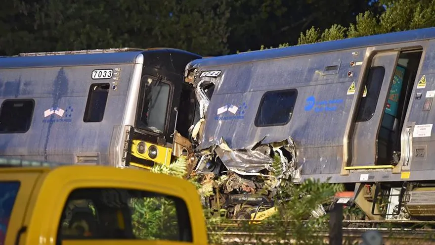 Un tren descarriló cerca de Nueva York dejando 33 heridos, cuatro en estado crítico.