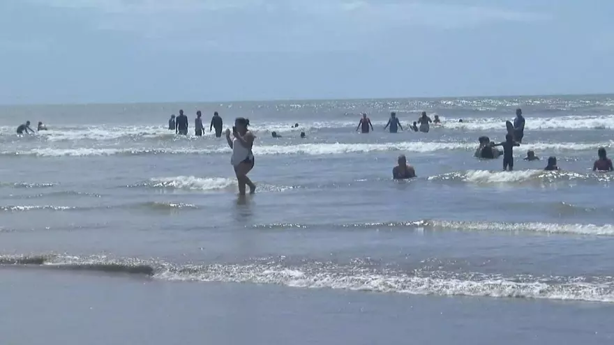 Visitantes abarrotan las playas en Veraguas