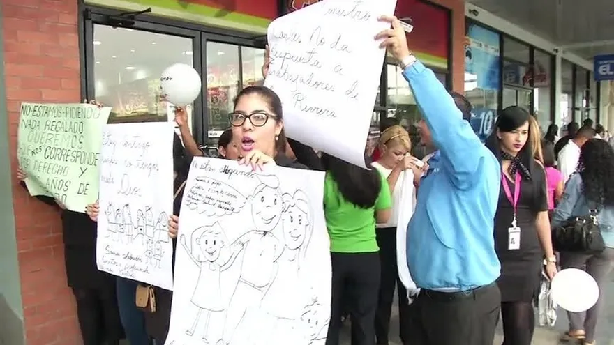 Trabajadores de Wisa protestaron en el Ministerio de Trabajo