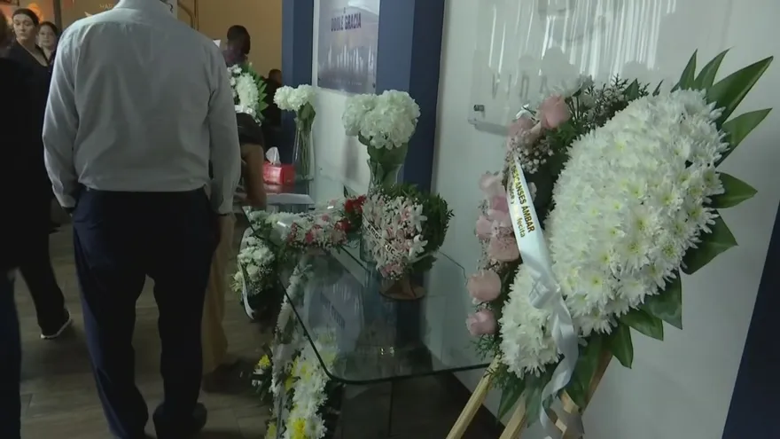 Familiares y amigos dan el último adiós a Ámbar Guelfi de Obaldía.