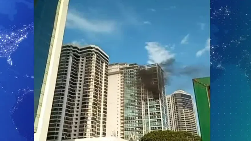 Bomberos atienden incendio en avenida Balboa