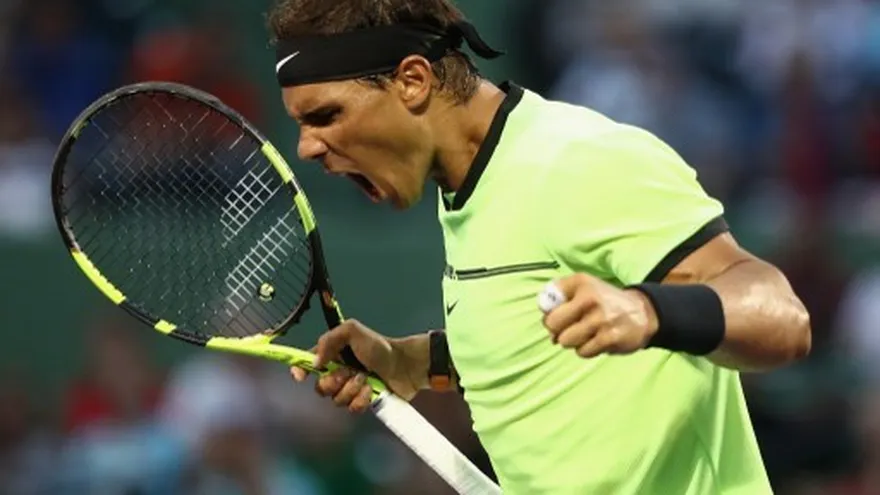 Nadal remonta a Kohlschreiber y avanza a octavos del Masters de Miami.