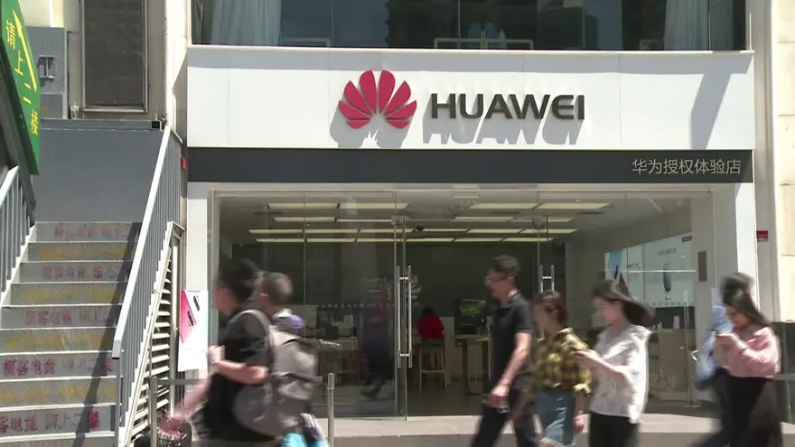 Huawei responde a Trump afirmando que EEUU "subestima" la empresa