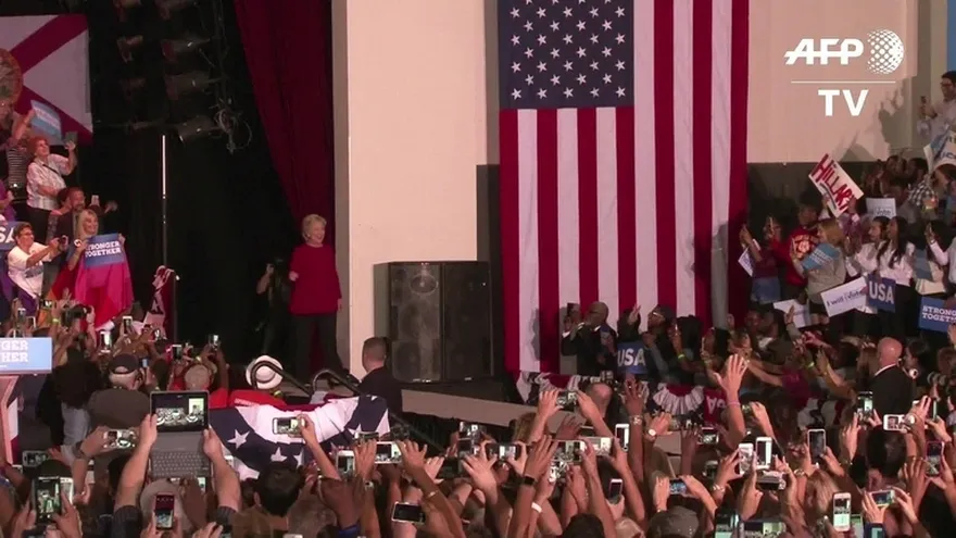 Clinton y Trump cortejan a Florida, pieza clave en la elección