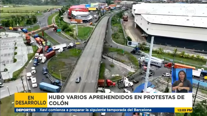 Camioneros de carga cierran acceso a puertos