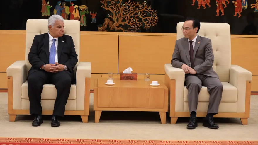 Presidente Mulino llega a Hanoi para consolidar una alianza de cooperación estratégica entre Panamá y Vietnam