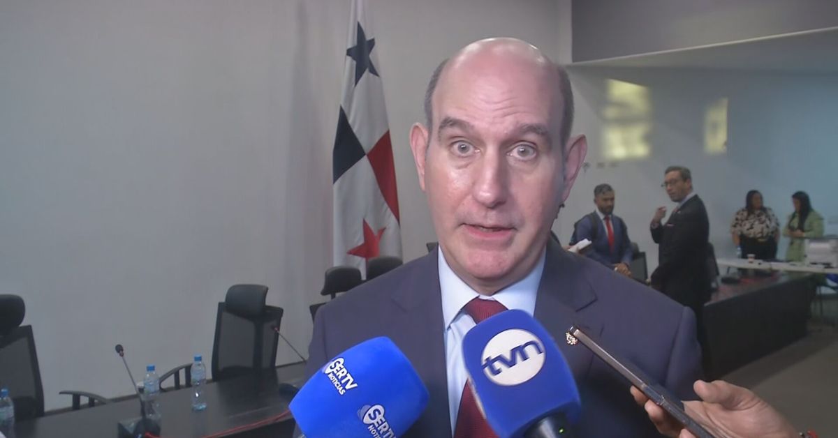 Ministro Chapman: No hay nuevo impuesto para comprar viviendas nuevas; es una 'extinción de una exención'