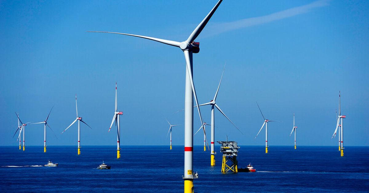 EEUU logra acuerdo con TotalEnergies para cambiar energía eólica por gas