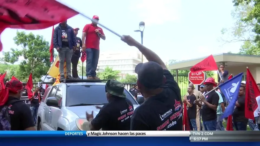 Protestan frente a la Embajada de Estados Unidos