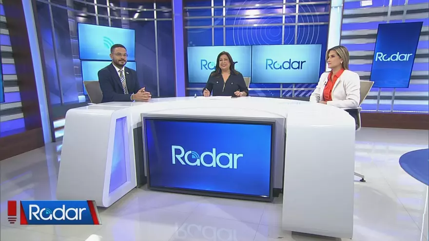 Los diputados Betserai Richards y Alexandra Brenes participaron en el primer tema debatido en Radar