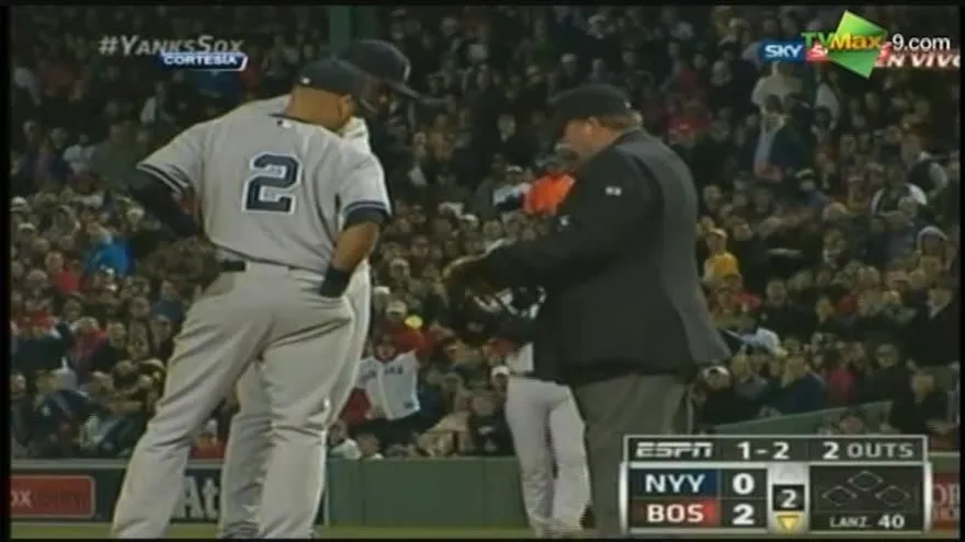 Medias Rojas vencen a Yankees; lanzador Pineda expulsado