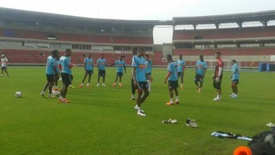 "Sele" derrota a Sub-17 en fogueo