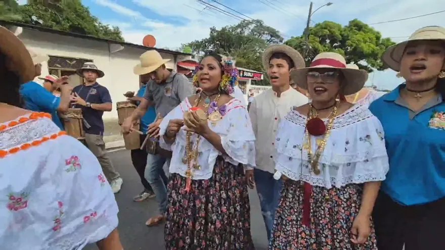 Antón celebra con orgullo una de sus mayores tradiciones: el Desfile de la Pollera Picarona
