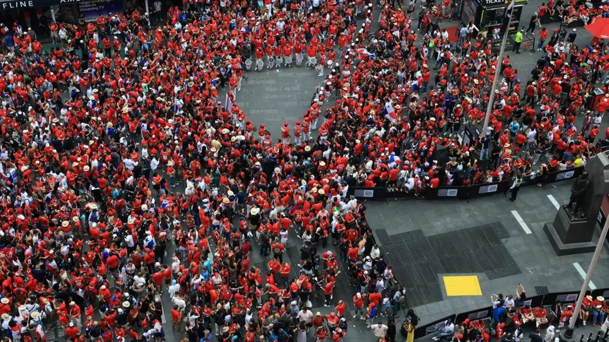 Panameños en Time Square apoyando a su selección en el Mundial 2026