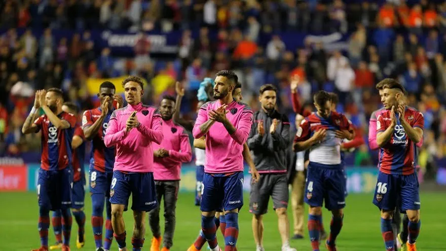 Goleada del Levante al Barcelona en la Liga