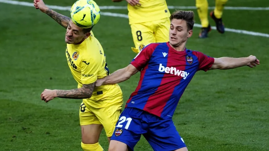 El Villarreal se acerca al podio de LaLiga tras ganar al Levante