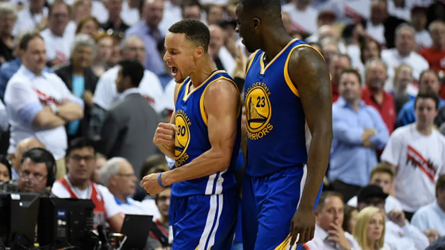 40 Puntos de "Stephen Curry" llevan a Golden State a la victoria contra los Blazers