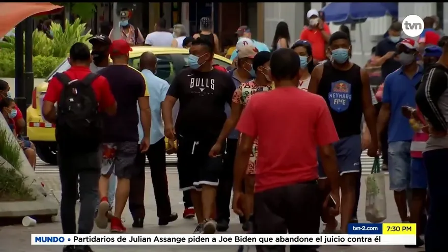 Trabajadores informales y emprendedores podrían ser incluidos como asegurados