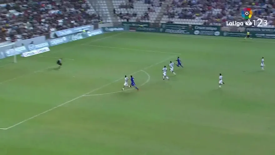 Gran actuación de Édgar Yoel Bárcenas con el Real Oviedo de España