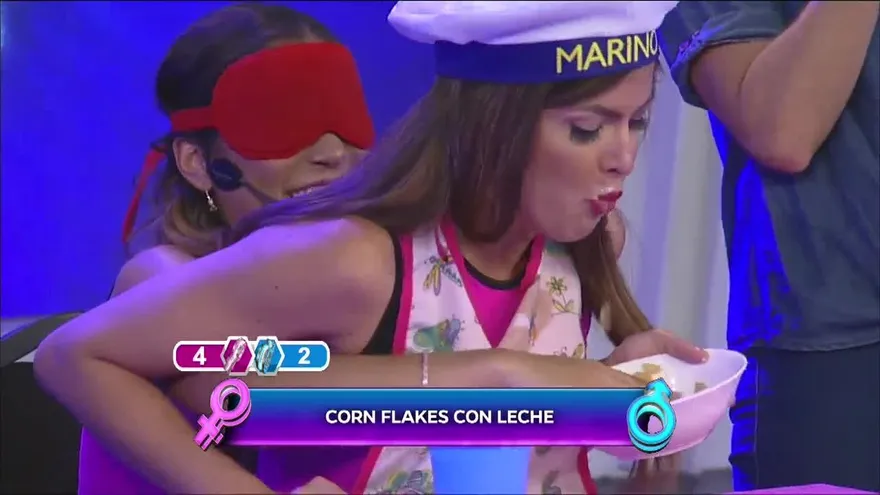 ¡IIIIUUUU! Fue verdaderamente doloroso ver este juego de "Dame de comer".