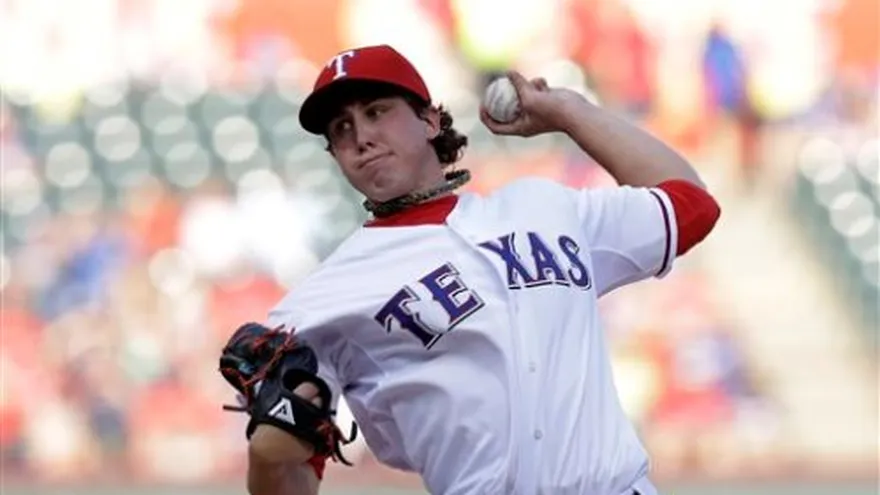 Texas se impone a los Reales. Chen lanza un episodio