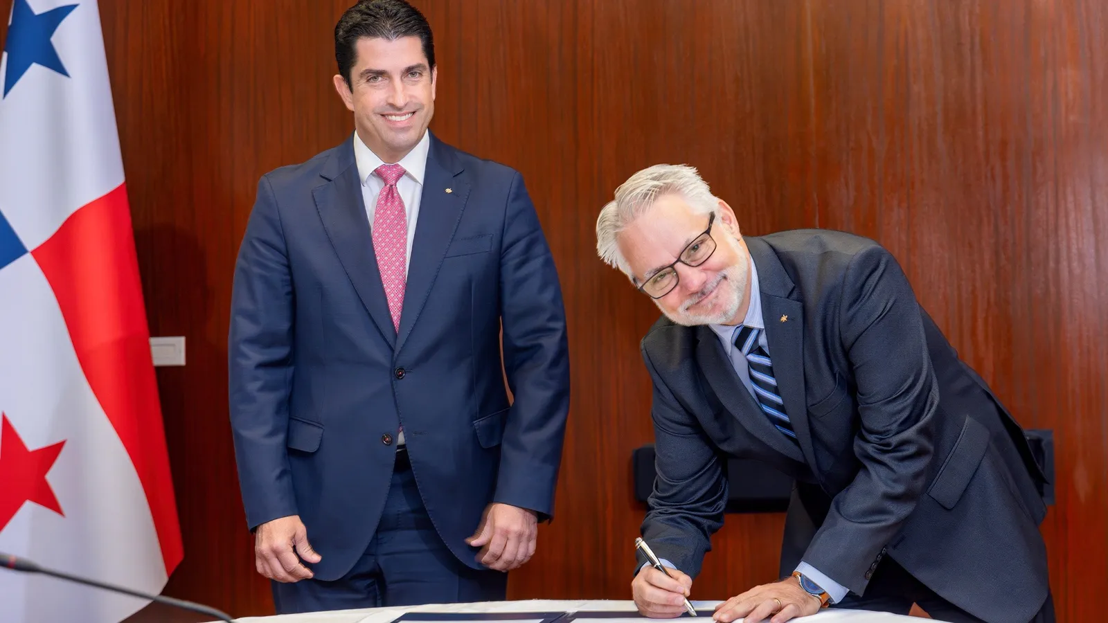 Miguel Lorenzo Fábrega asume como nuevo subadministrador del Canal de Panamá