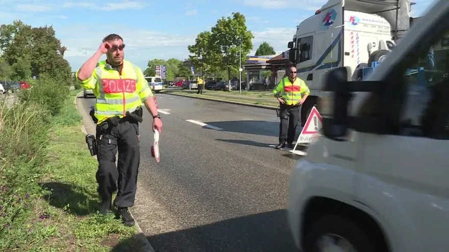 Alemania refuerza controles, Francia no descarta implementarlos