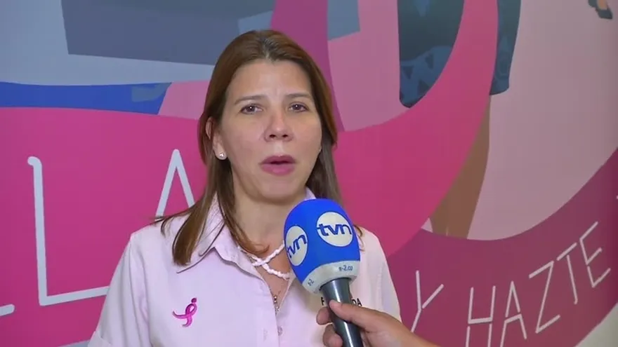 Caravana Rosa llega a Metromall