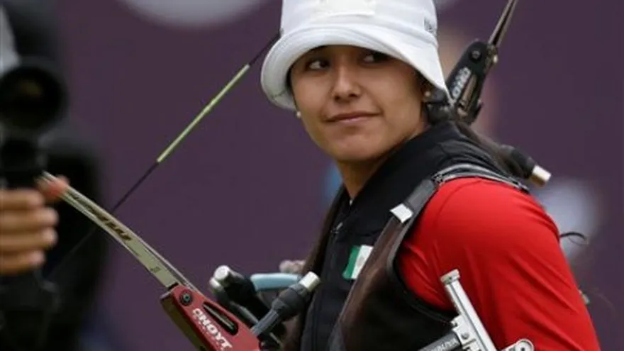 Mexicana Avitia avanza a cuartos en tiro con arco