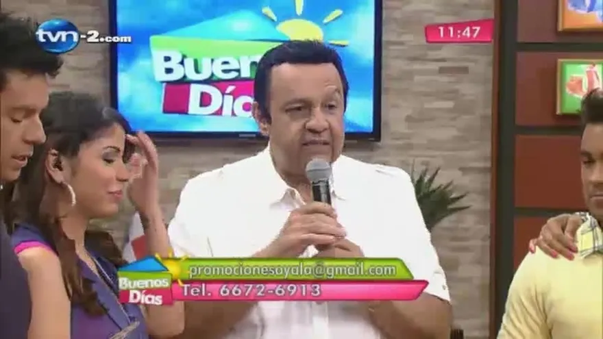 Osvaldo Ayala  - "Mil Caricias y un Adios"