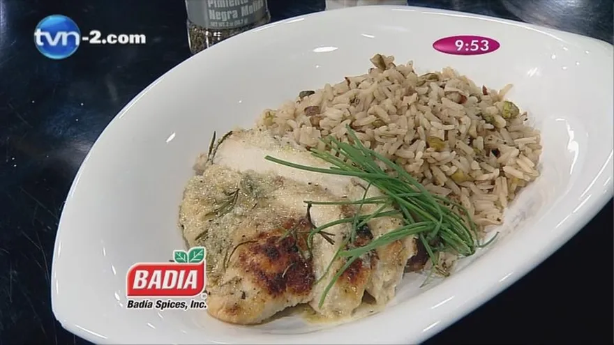 Pechuga  de Pavo marinara en ajo y romero