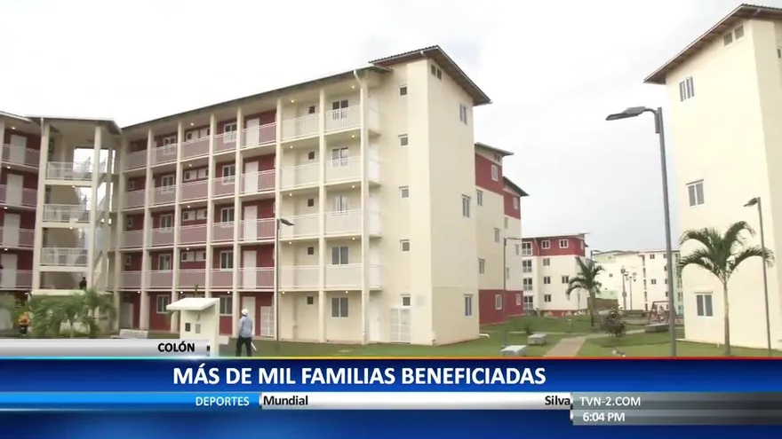 Familias colonenses reciben los primeros apartamentos en proyectos Los Lagos