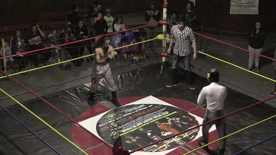 Los guerreros que quieren resucitar la lucha libre en Colombia