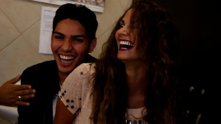 Como aprovechas las ondas naturales del cabello con la técnicas del Zip Zap