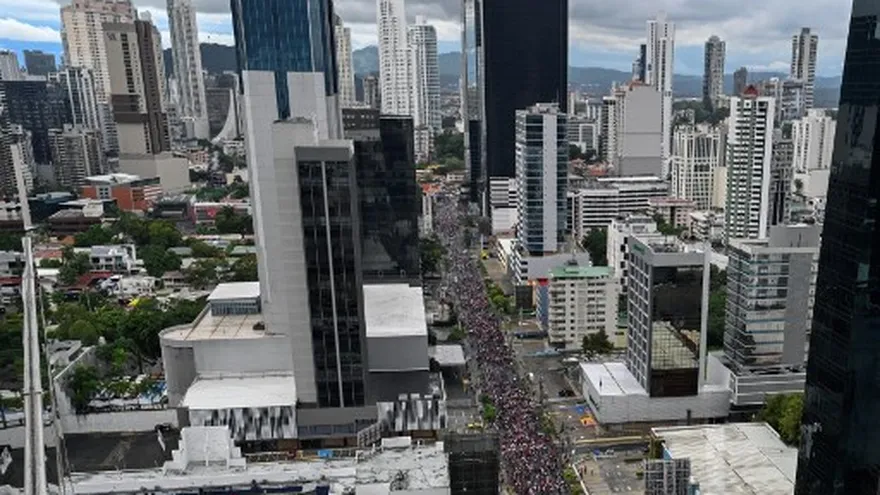 Marcha de la Cinta Costera-Calle 50