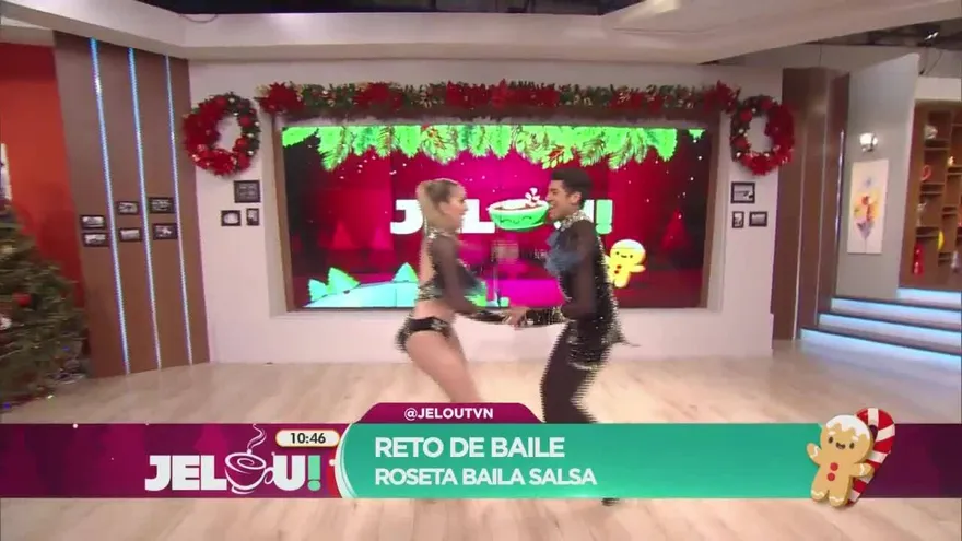 Roseta la bota bailando salsa