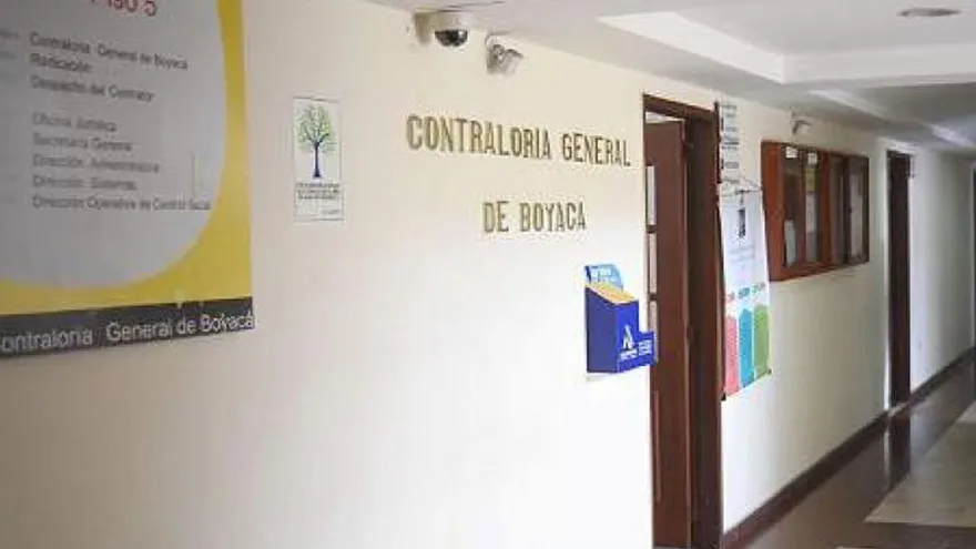 Autoridades colombianas indagan a 40 funcionarios por viaje a Panamá