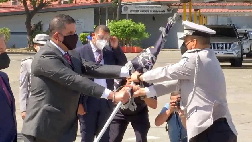 Sin explicar razones de remoción del director de la Policía