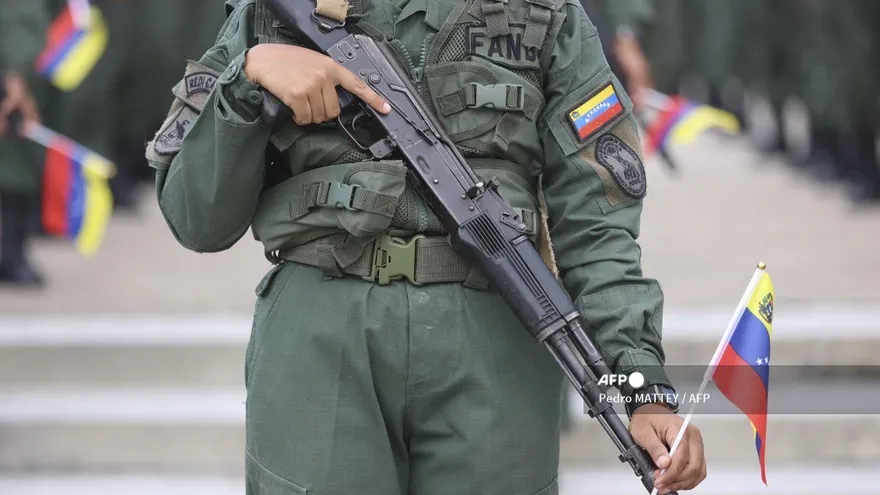 Venezolanos son entrenados para enfrentar ejército estadounidense