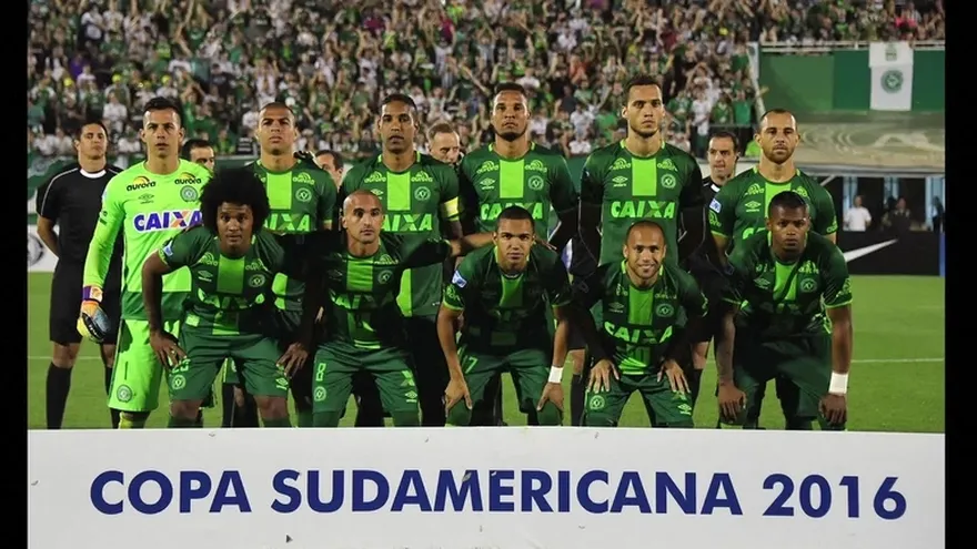 Se estrelló avión que transportaba a equipo de fútbol brasileño Chapecoense