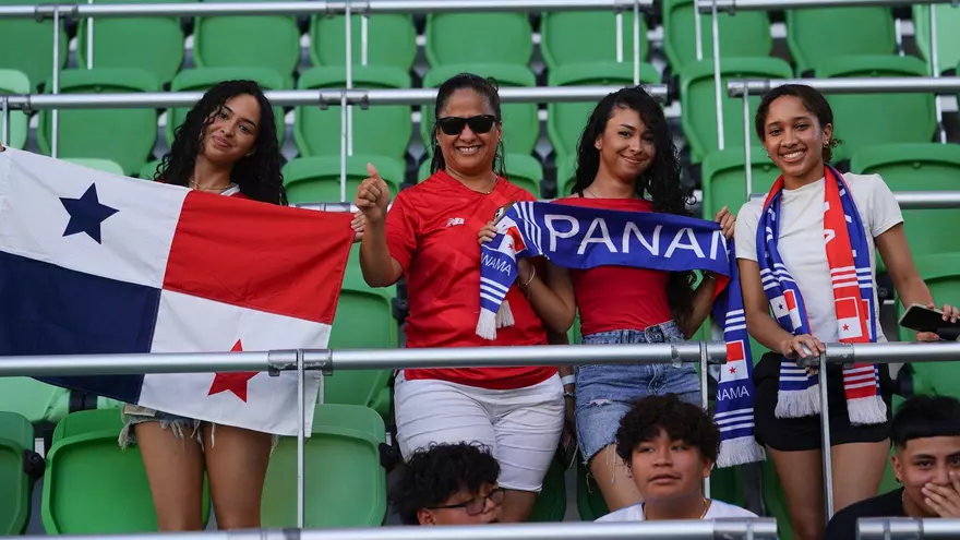 Aficionadas de la selección de Panamá en la Copa Oro 2025