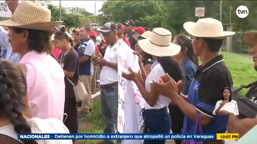 Protesta en la vía principal de La Pintada